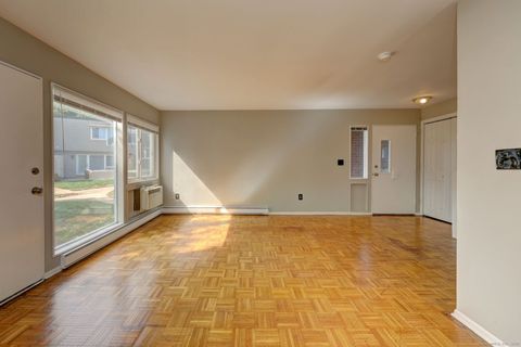 Tiny photo for 65 West Walk #65, West Haven, CT 06516 (MLS # 24142318)