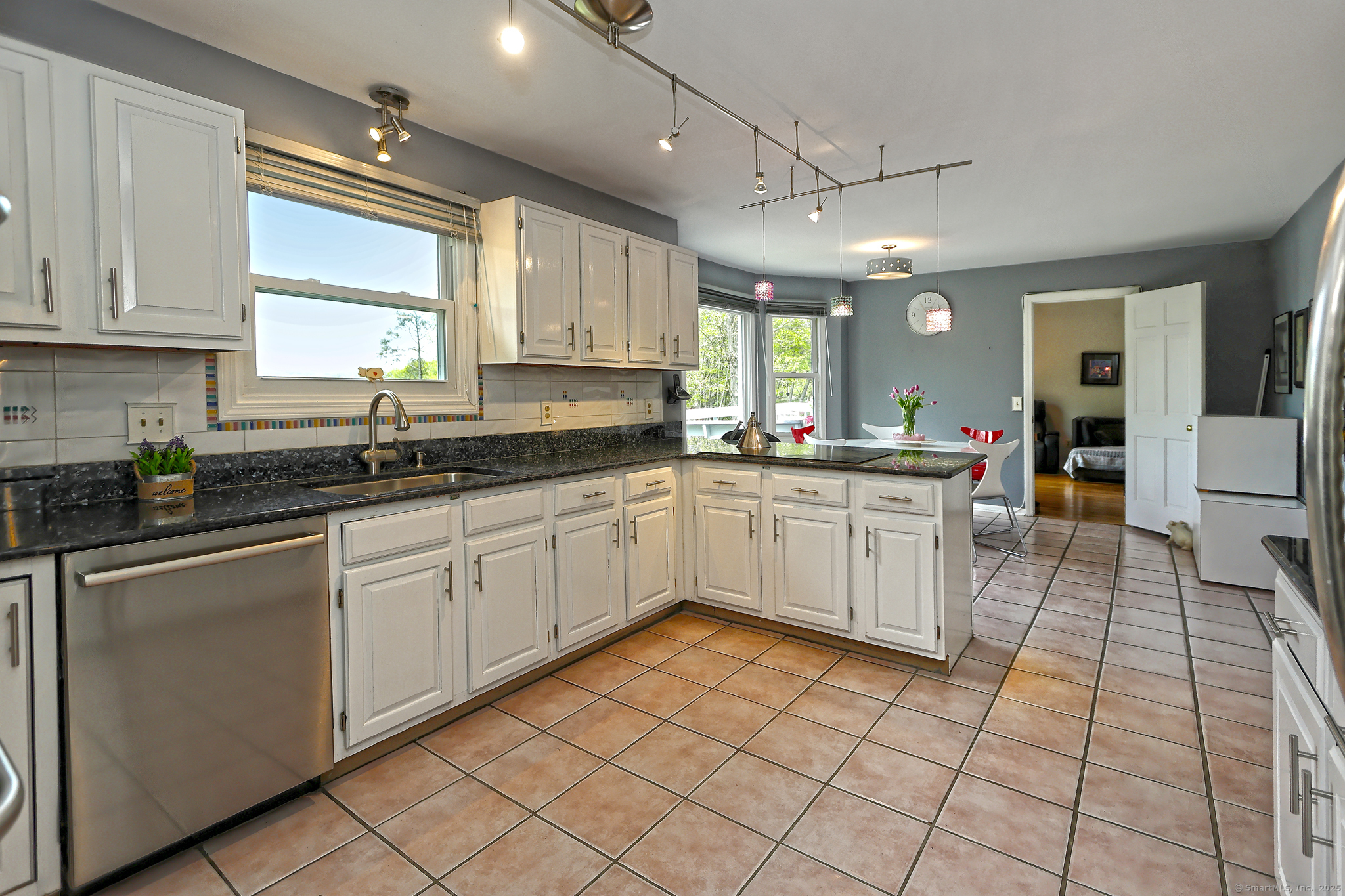 660 Cedar Grove, Orange, Connecticut image 5