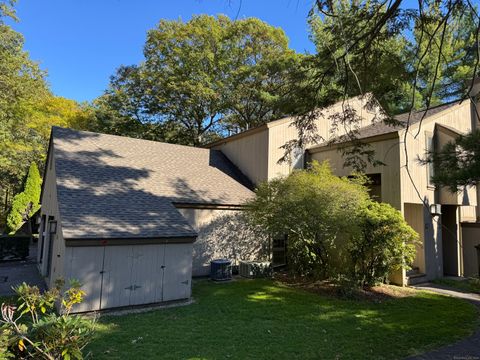 Photo of 19 Chestnut Drive #19, Avon, CT 06001 (MLS # 24134398)