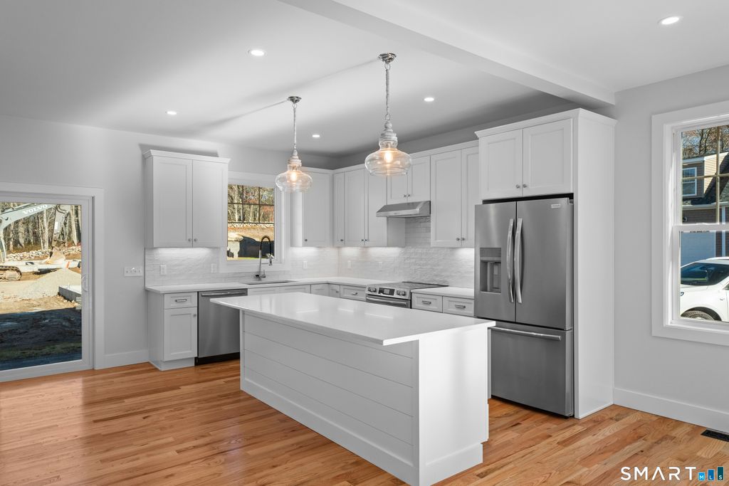 Photo of 10 Ivy Hill #10, Waterford, CT 06385 (MLS # 24170948)