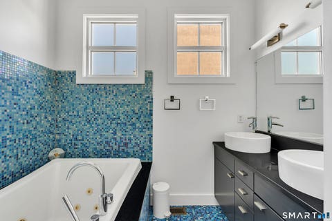 Tiny photo for 116 Crown Street #5A, New Haven, CT 06511 (MLS # 24189202)