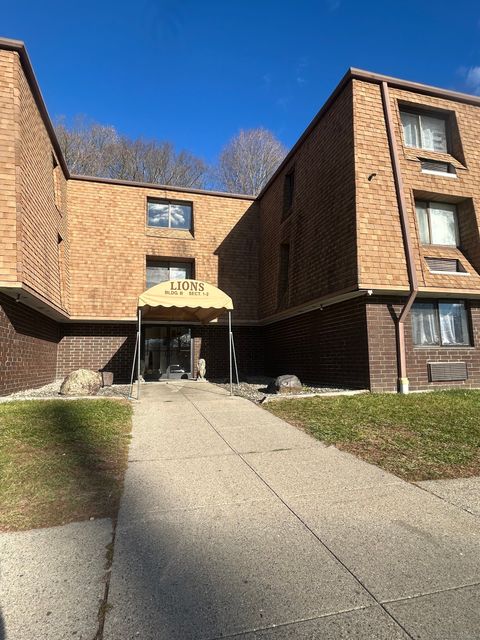 Photo of 126 Triangle Street #APT B13, Danbury, CT 06810 (MLS # 24143110)