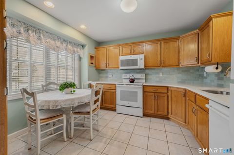 Tiny photo for 3 Bittersweet Lane #3, East Lyme, CT 06357 (MLS # 24168470)
