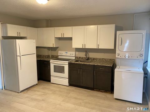 Photo of 177 West Street #5, Bristol, CT 06010 (MLS # 24160481)