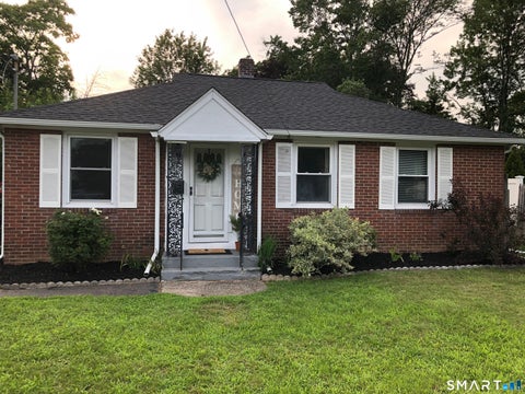 Photo of 9 Sheridan Court, Plainville, CT 06062 (MLS # 24210280)