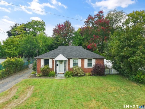 Photo of 9 Sheridan Court, Plainville, CT 06062 (MLS # 24210280)