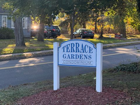 Photo of 71 Terrace Gardens #71, Wallingford, CT 06492 (MLS # 24134213)