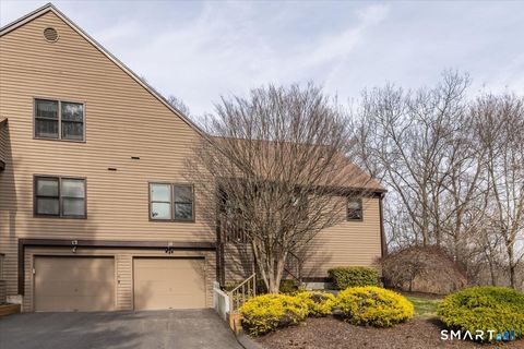 Condo For Sale - 10 Juniper Circle #10<br/> Monroe, CT 06468