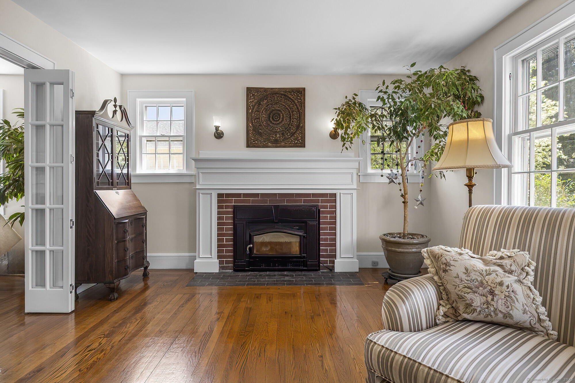 13 Rochambeau Avenue, Ridgefield, Connecticut image 2