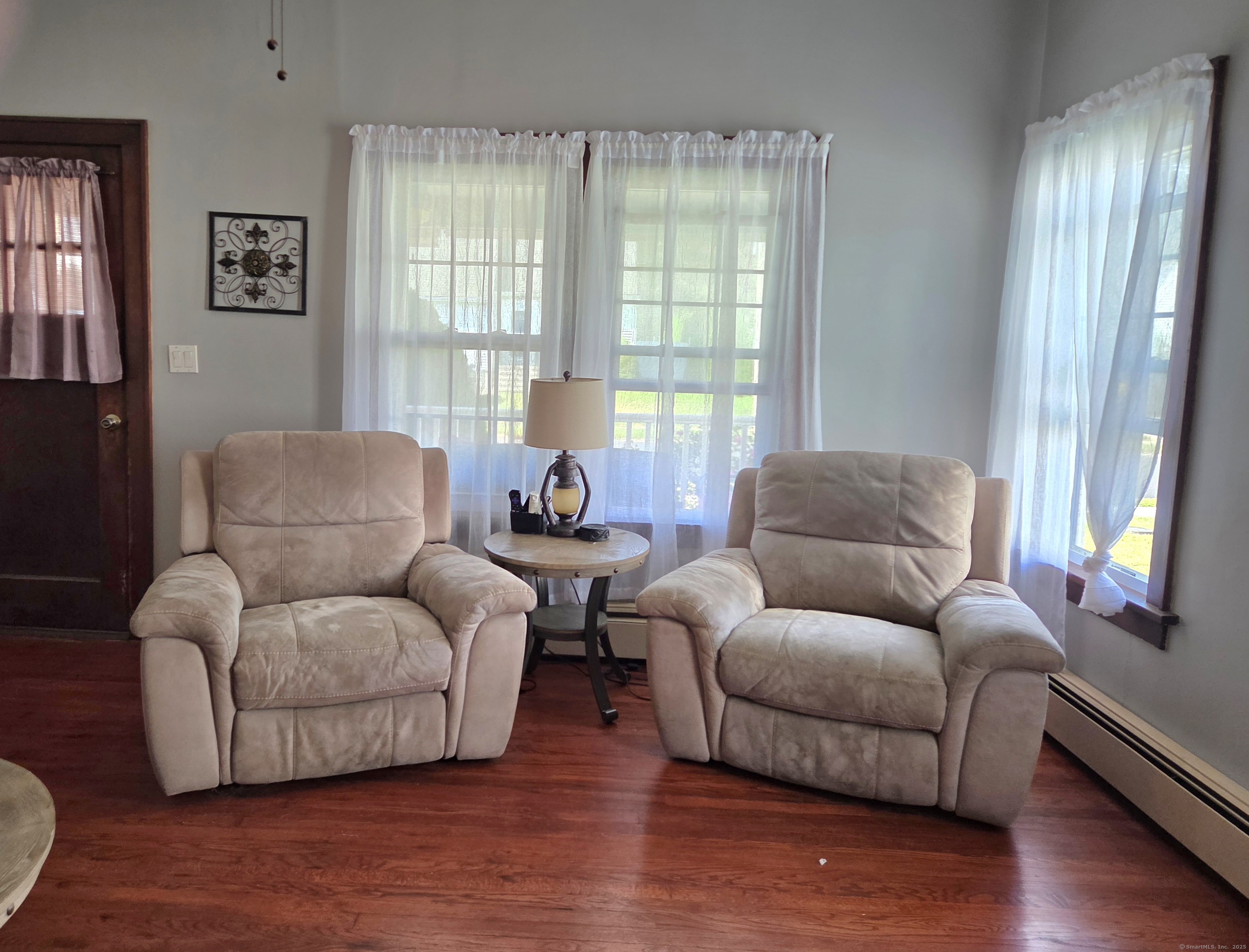 69 North Hoadley Street