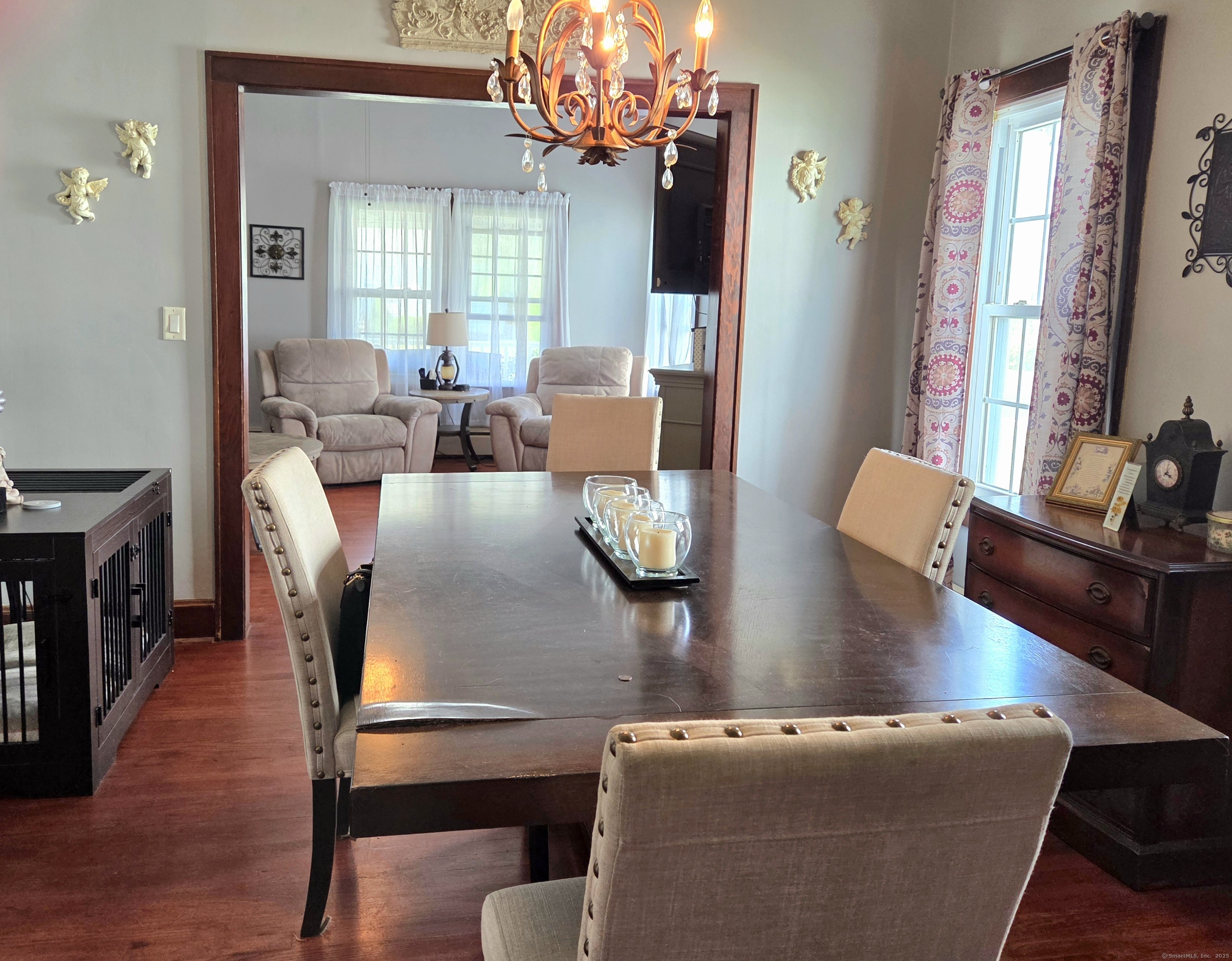 69 North Hoadley Street