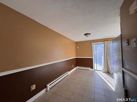 Tiny photo for 148 Westbury Park Road #APT A, Watertown, CT 06795 (MLS # 24147094)