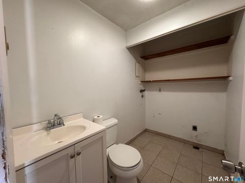 Tiny photo for 148 Westbury Park Road #APT A, Watertown, CT 06795 (MLS # 24147094)