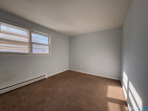 Tiny photo for 148 Westbury Park Road #APT A, Watertown, CT 06795 (MLS # 24147094)