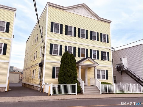 Photo of 312 Greenwich Avenue #3 L, Stamford, CT 06902 (MLS # 24209787)