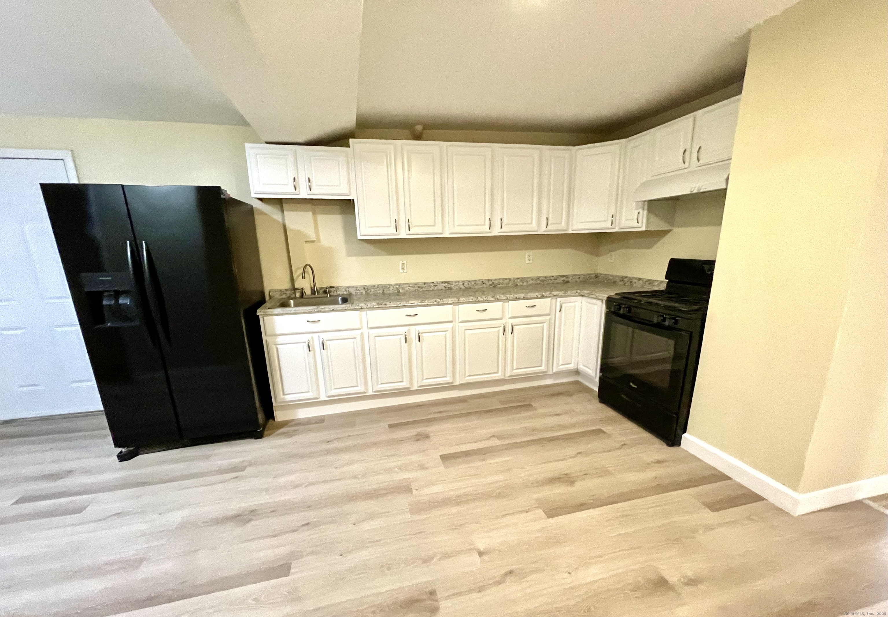 92 West Main Street 6