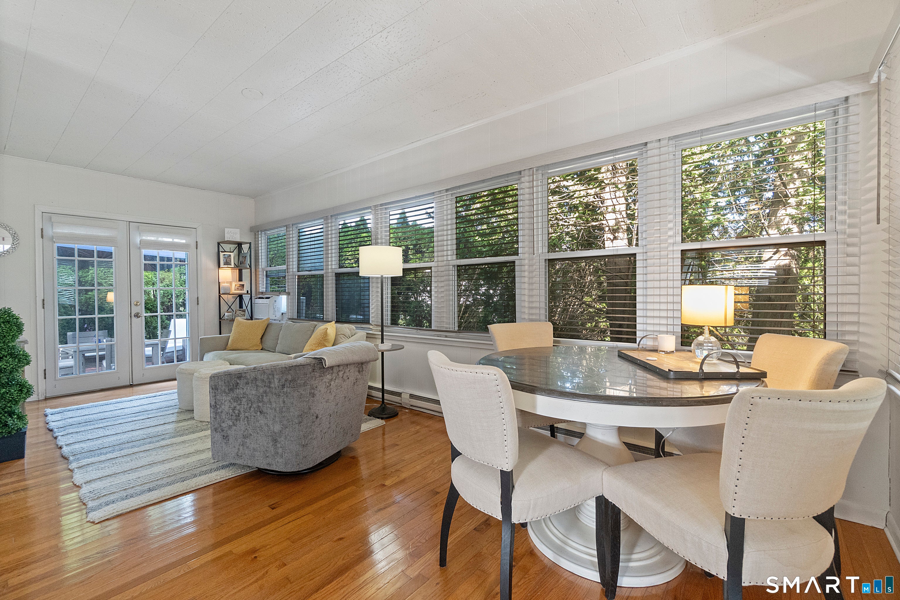 215 Mamanasco Road 215