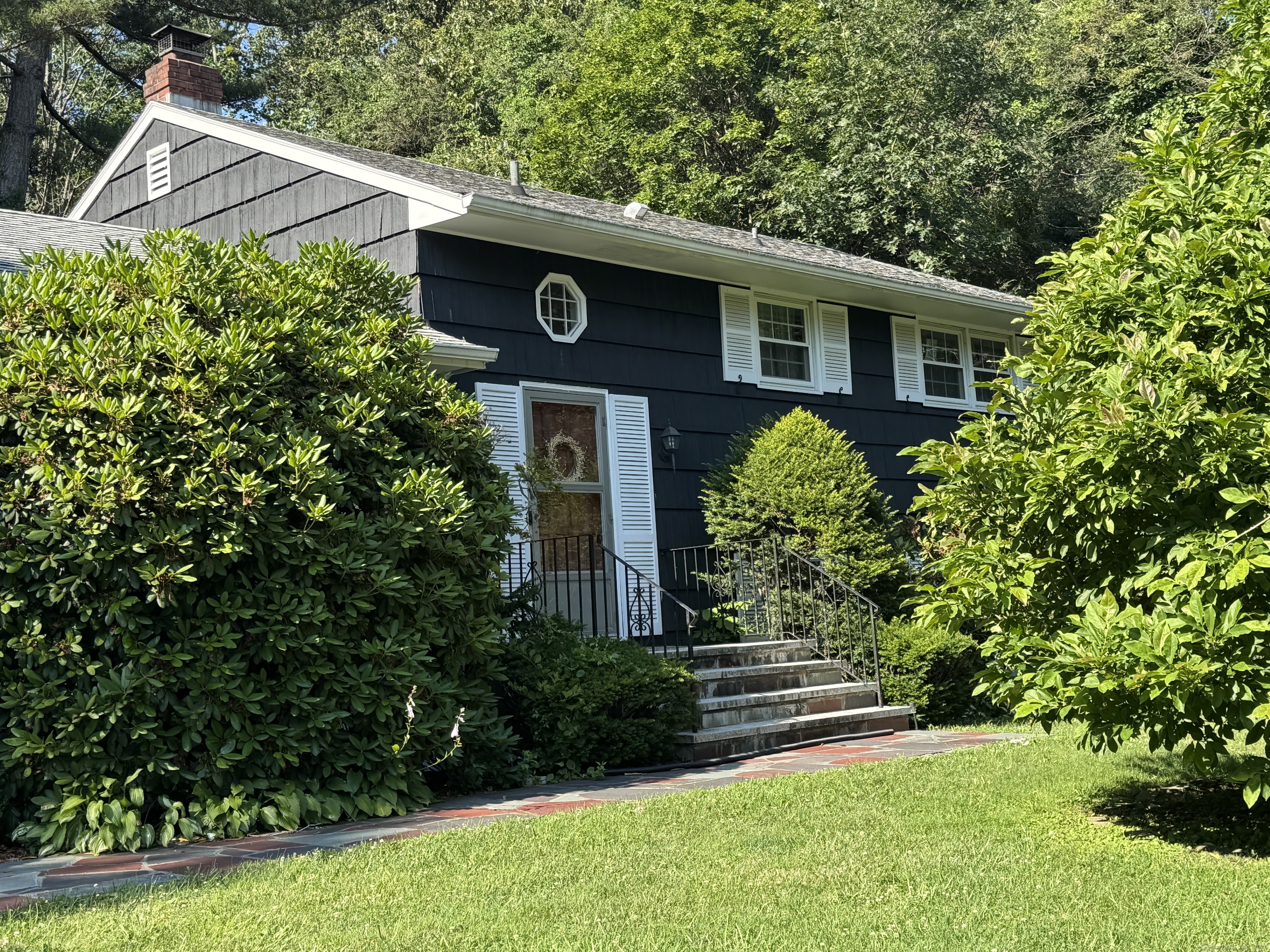317 Narrow Lane