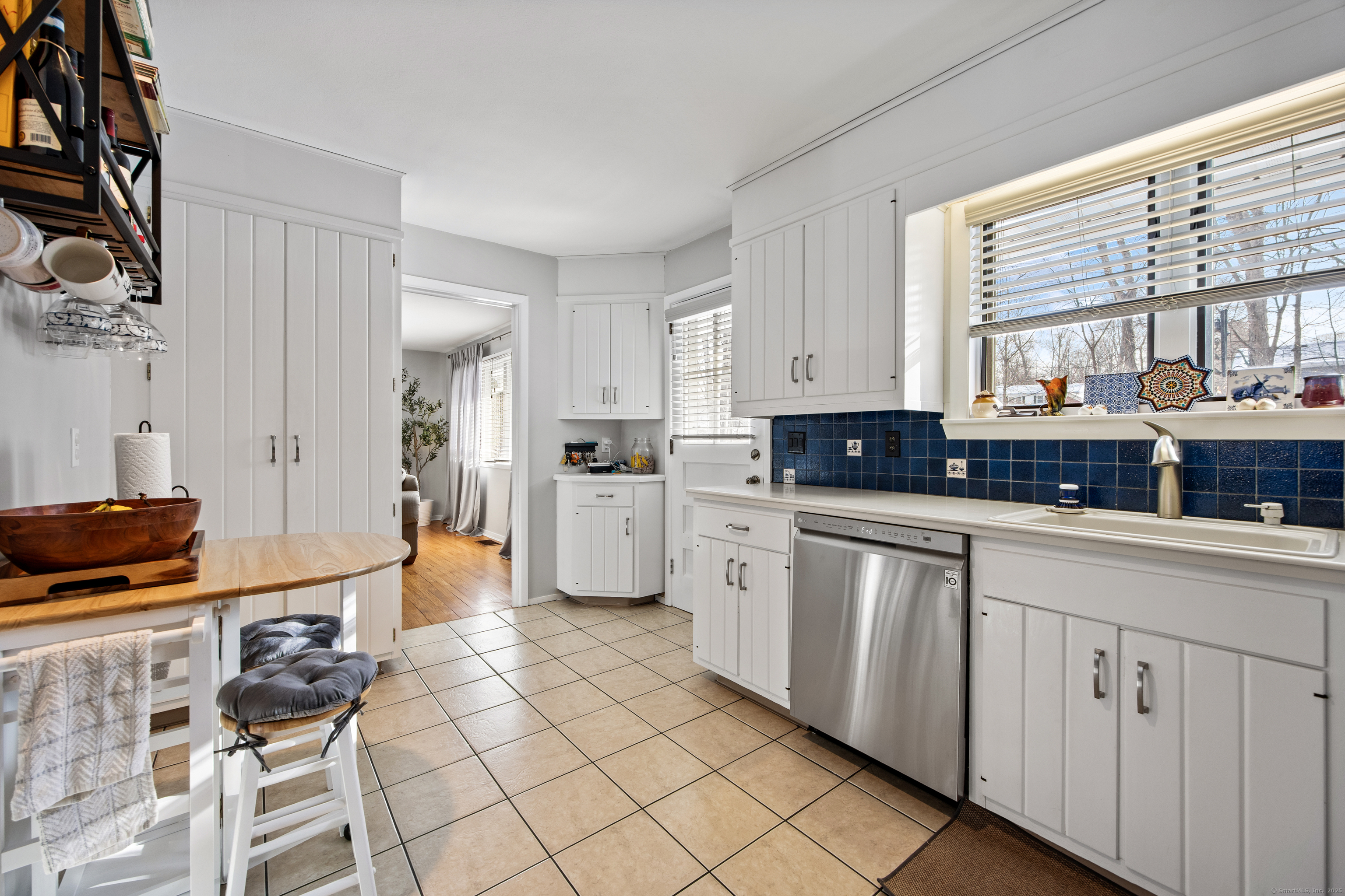 299 Greenbriar Drive, Cheshire, Connecticut image 10