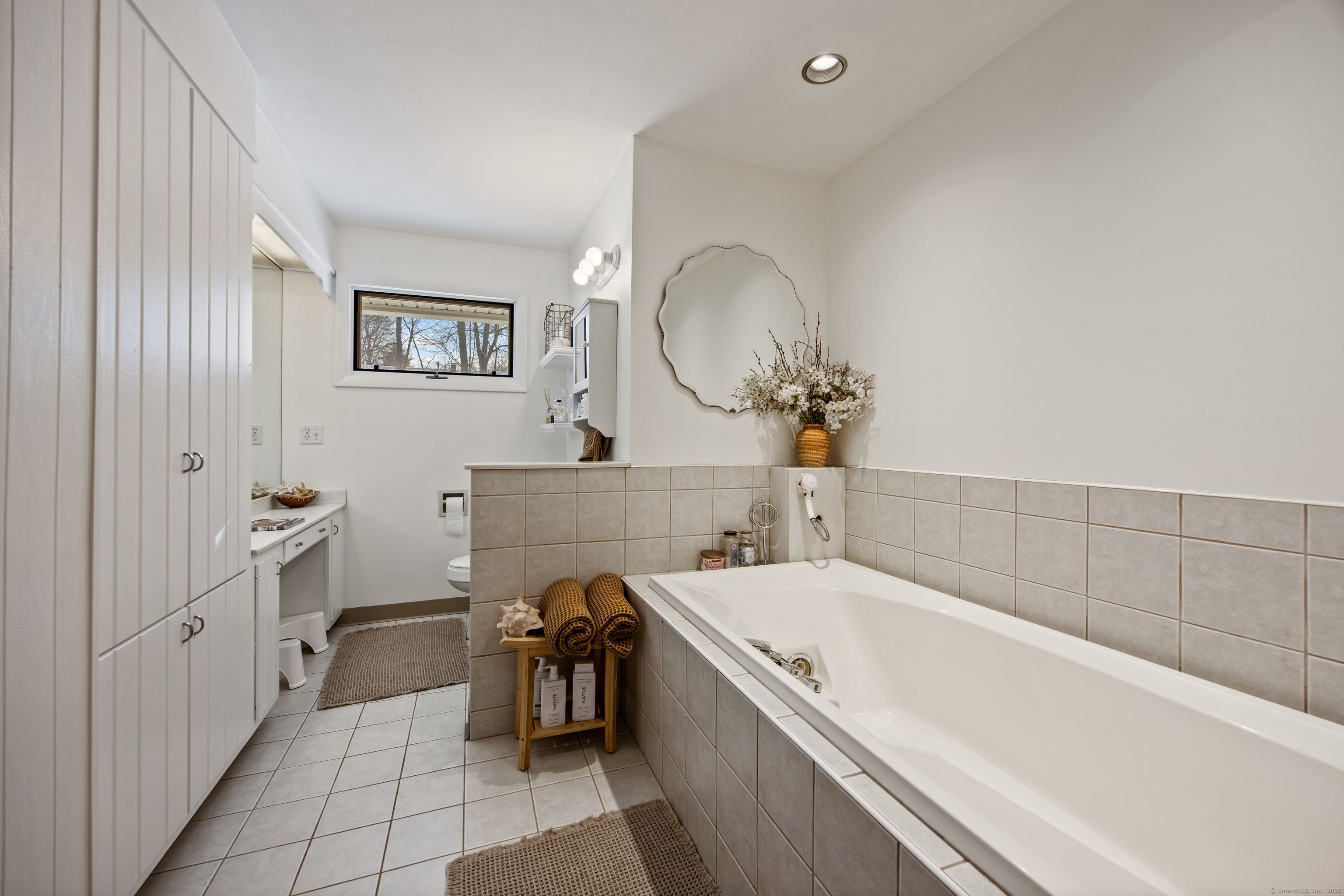 299 Greenbriar Drive, Cheshire, Connecticut image 21