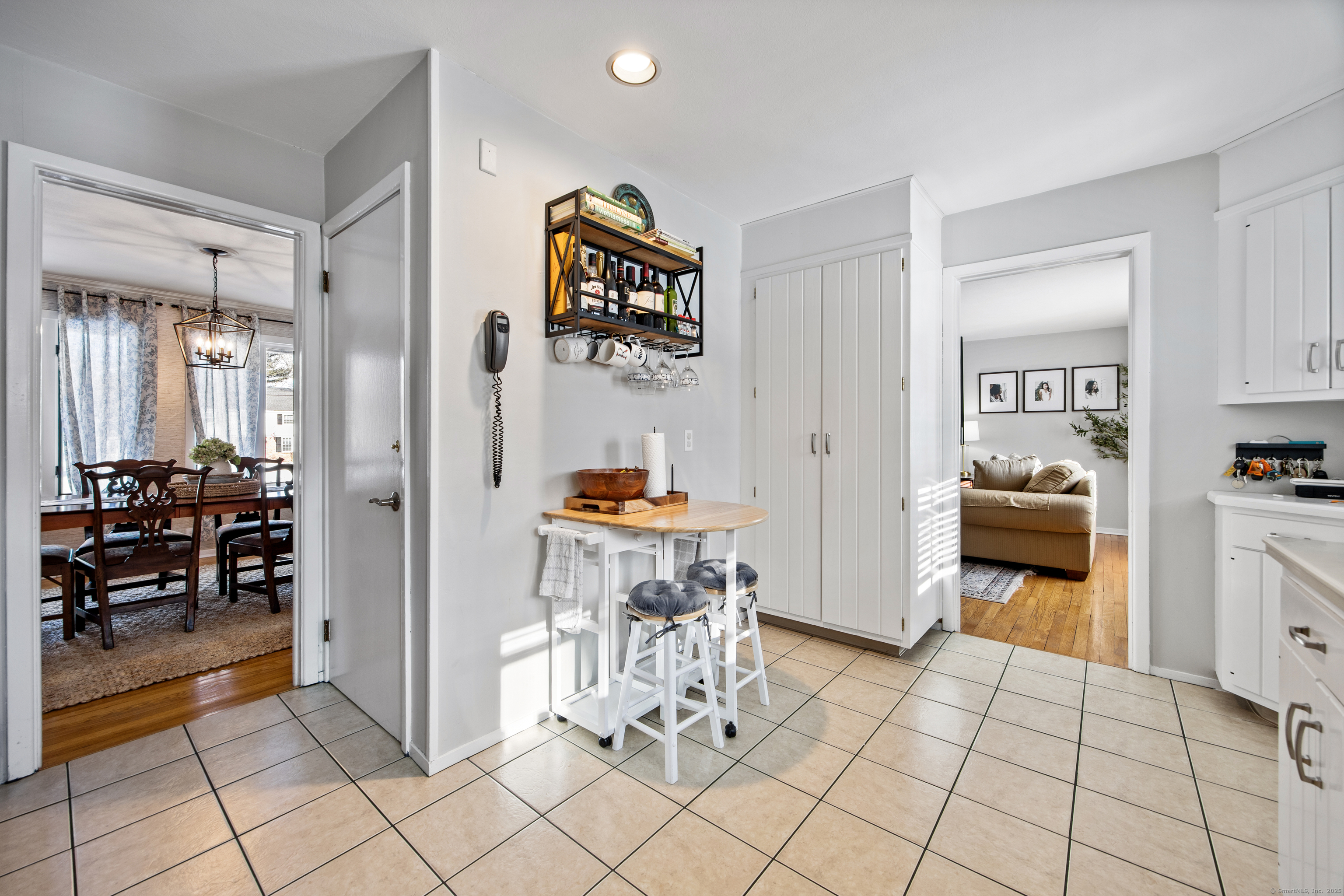 299 Greenbriar Drive, Cheshire, Connecticut image 12