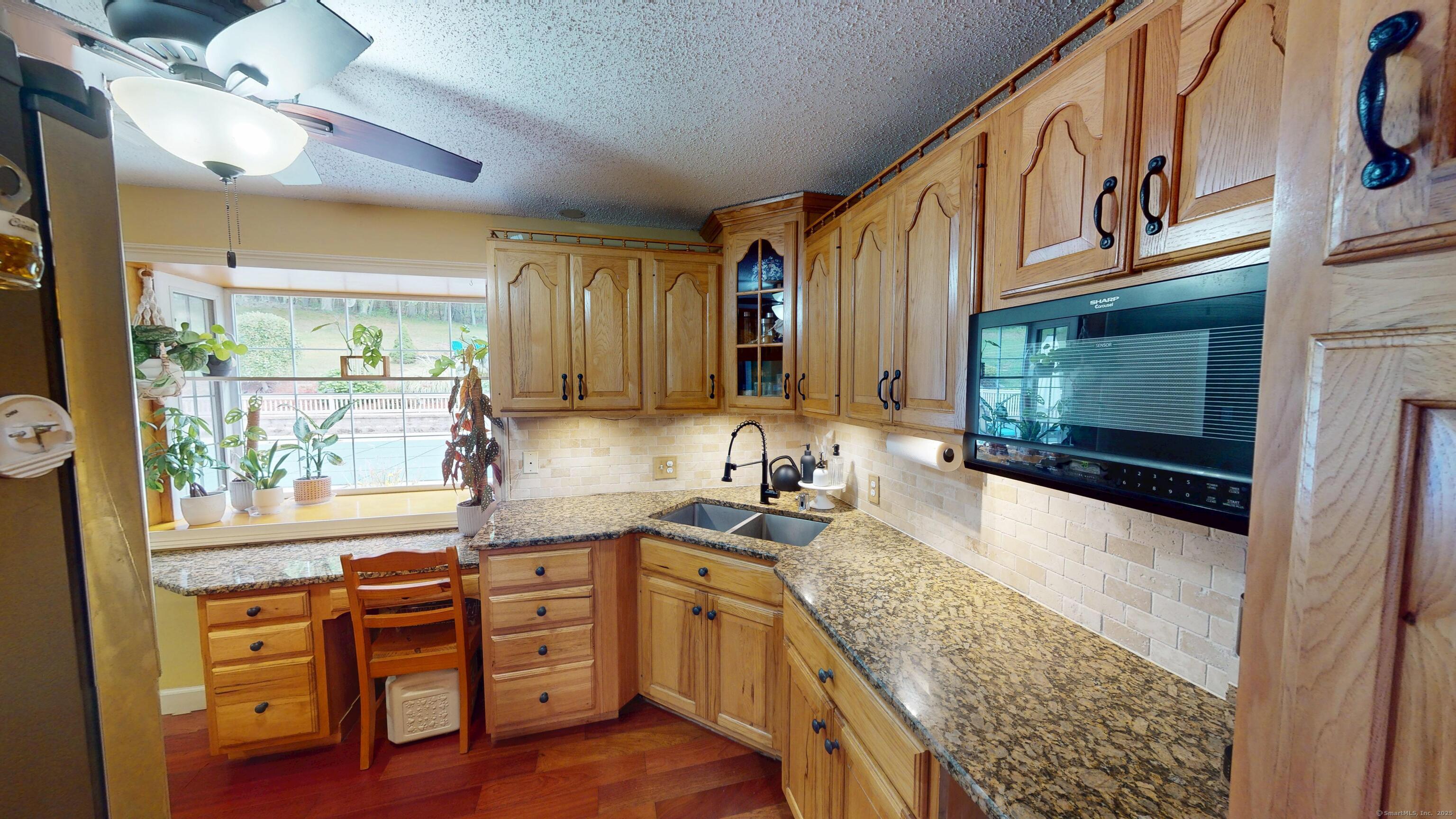 98 Breakneck Hill Road