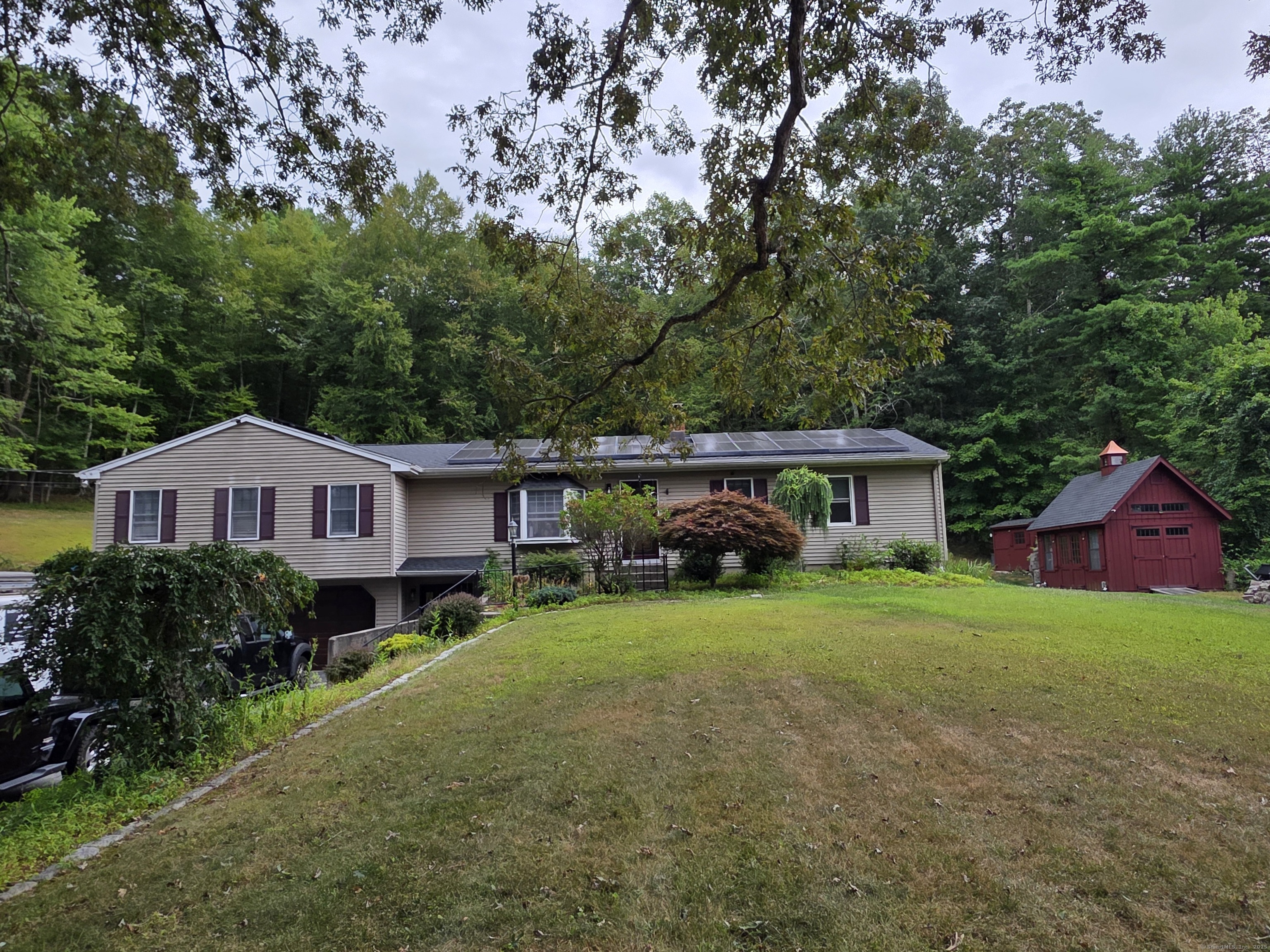 98 Breakneck Hill Road