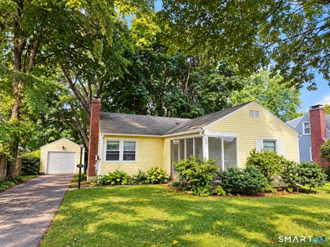 Photo of 33 Howard Avenue, Middletown, CT 06457 (MLS # 24208946)