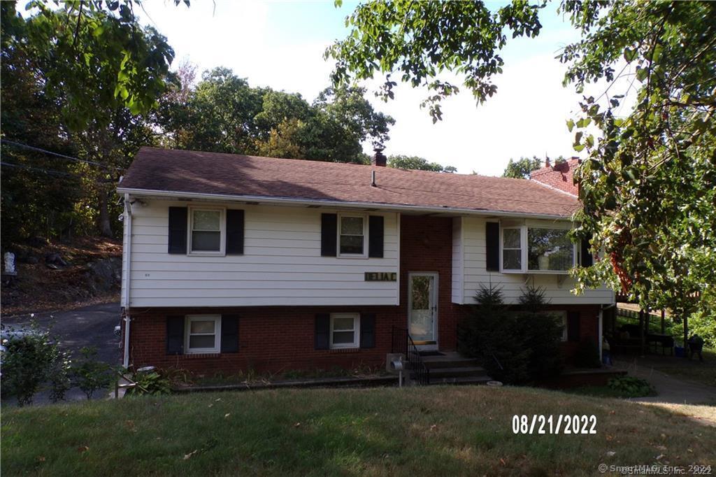 Property for Sale at Harvard Avenue, Shelton, Connecticut - Bedrooms: 5 
Bathrooms: 3 
Rooms: 10  - $459,900