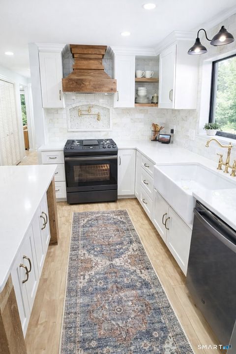Tiny photo for 3 Finch Run #3, Avon, CT 06001 (MLS # 24169197)