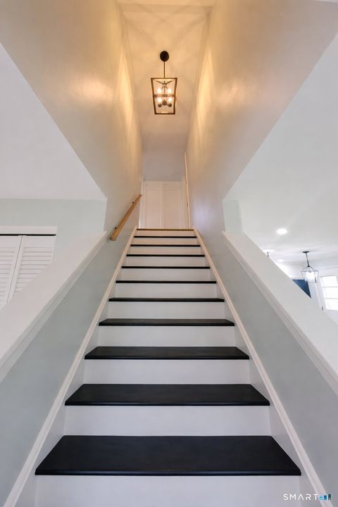 Tiny photo for 3 Finch Run #3, Avon, CT 06001 (MLS # 24169197)