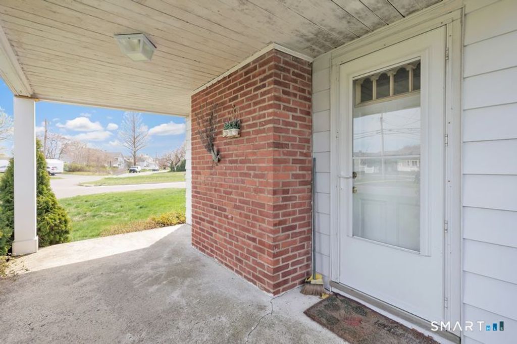 Photo of 206 Crown Street, Stratford, CT 06615 (MLS # 24166548)