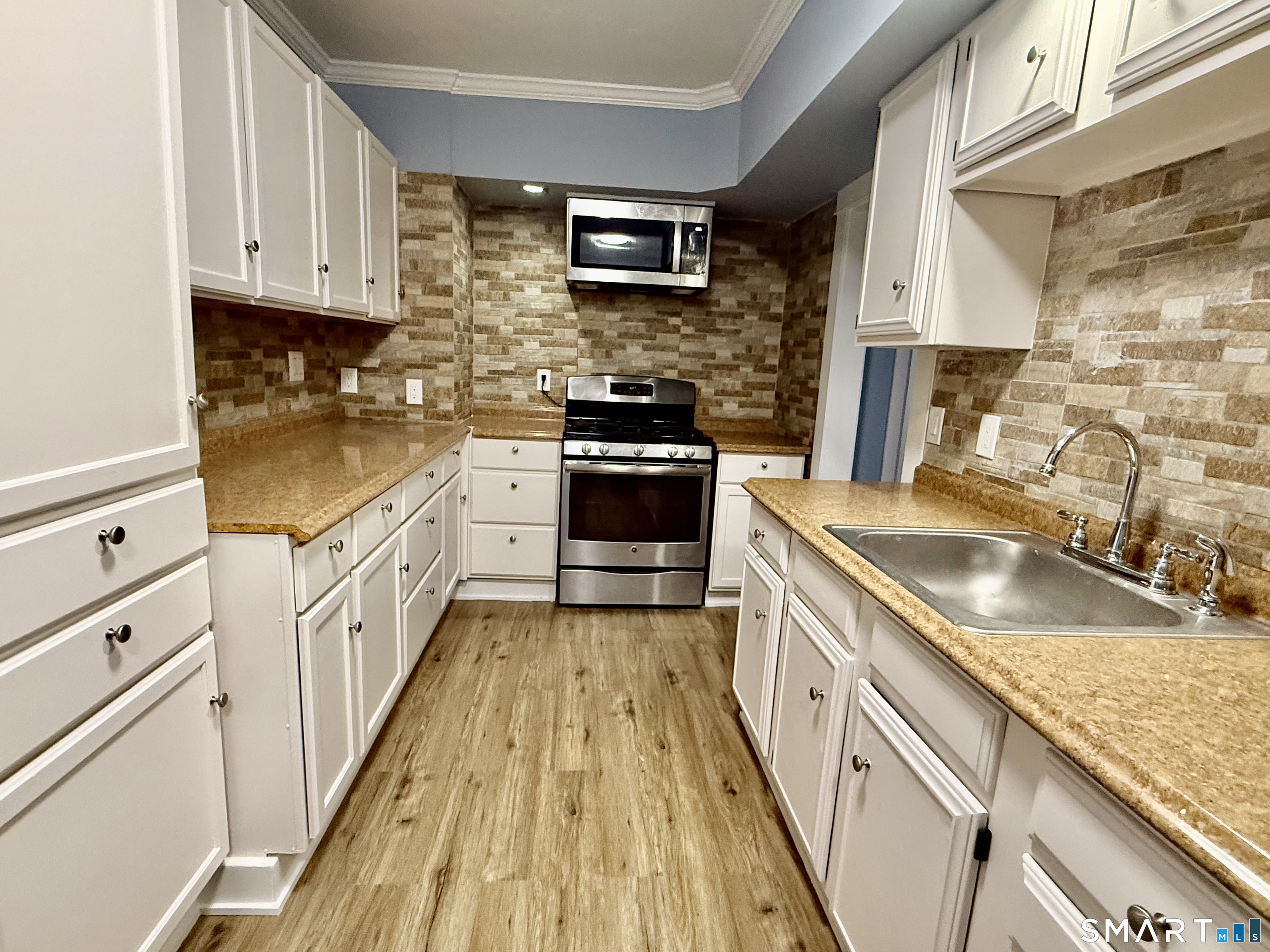 85 Avery Street (Whole House)