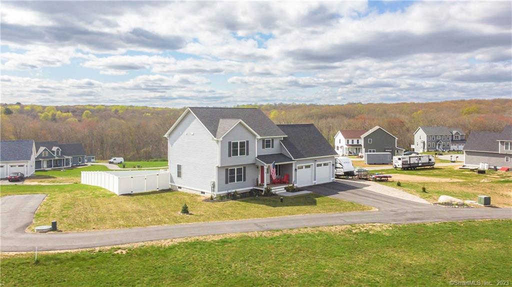 Photo 3 of 40 of 15 Quakertown Meadow house