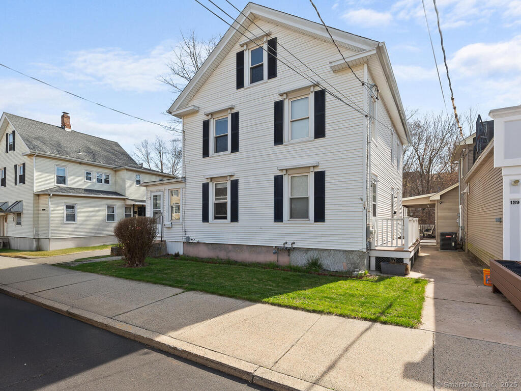 Rental Property at Liberty Street, Southington, Connecticut - Bedrooms: 3 
Bathrooms: 1 
Rooms: 5  - $2,200 MO.