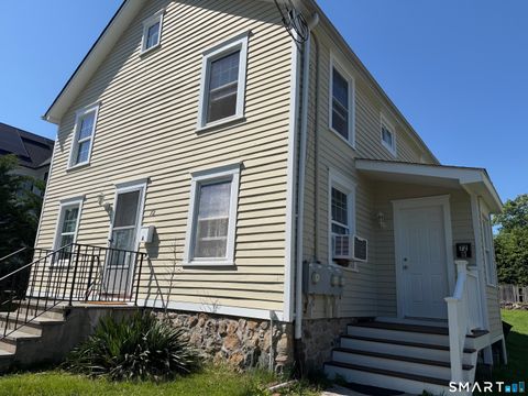 Photo of 72 West Avenue #B, Darien, CT 06820 (MLS # 24176214)