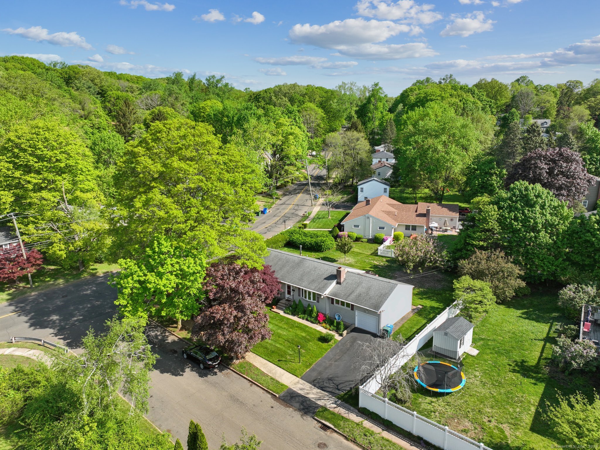 11 Jamestown Road, Hamden, Connecticut image 2