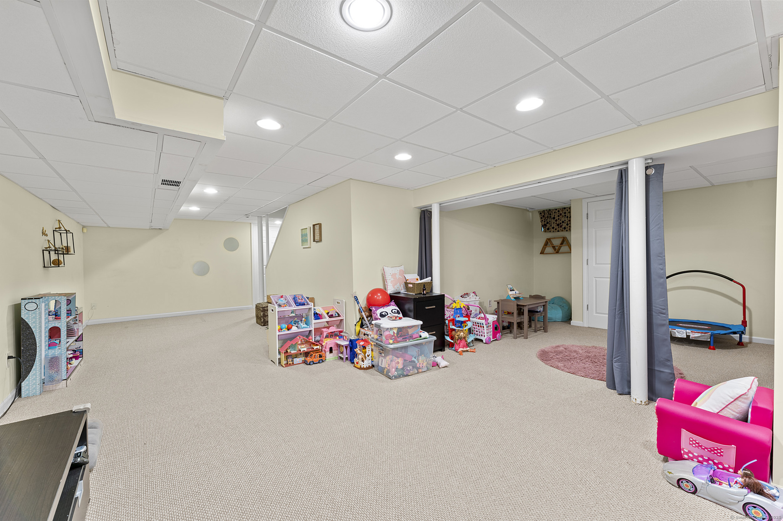 28 Hilltop Drive, Trumbull, Connecticut image 36