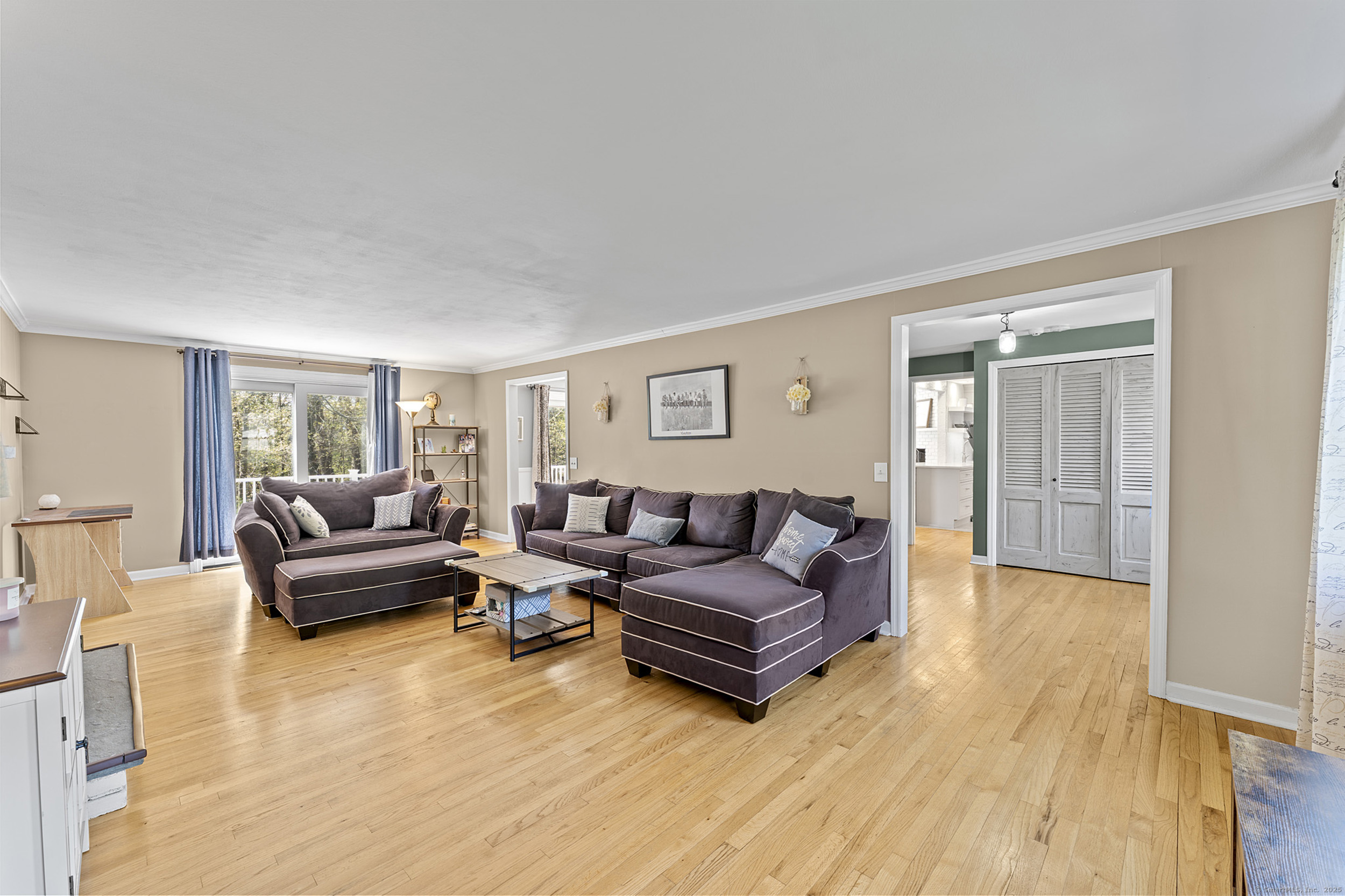28 Hilltop Drive, Trumbull, Connecticut image 9
