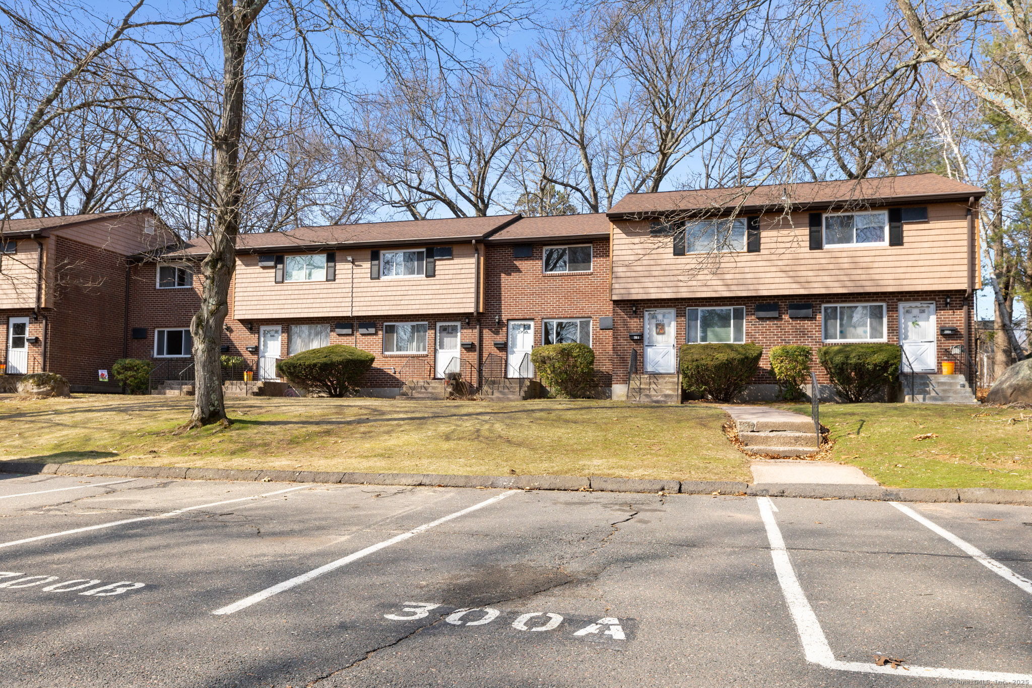 300 Green Road #APT A, Manchester, Connecticut image 1
