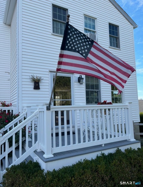 Condo For Rent - 12 Masons Island Road #5<br/> New London County, Stonington, CT 06355