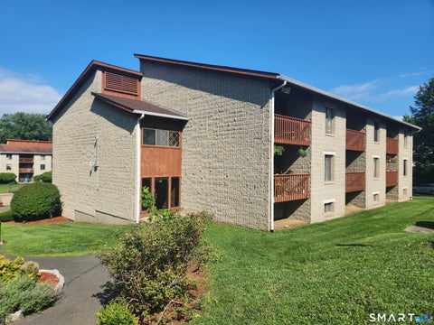 Condo For Sale - 18 Prospect Street #81<br/> Manchester, CT 06040