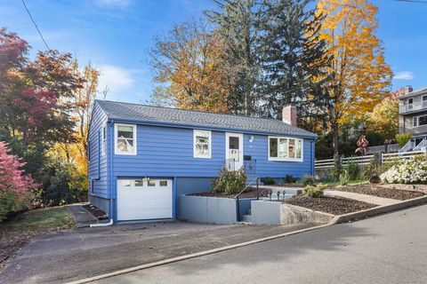 19 Fairlawn Avenue Middletown CT 06457