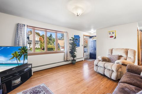 Tiny photo for 19 Fairlawn Avenue, Middletown, CT 06457 (MLS # 24135604)