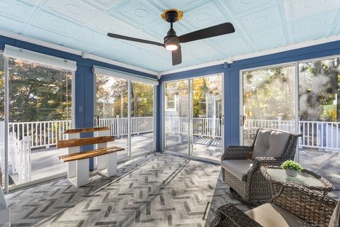 Tiny photo for 19 Fairlawn Avenue, Middletown, CT 06457 (MLS # 24135604)