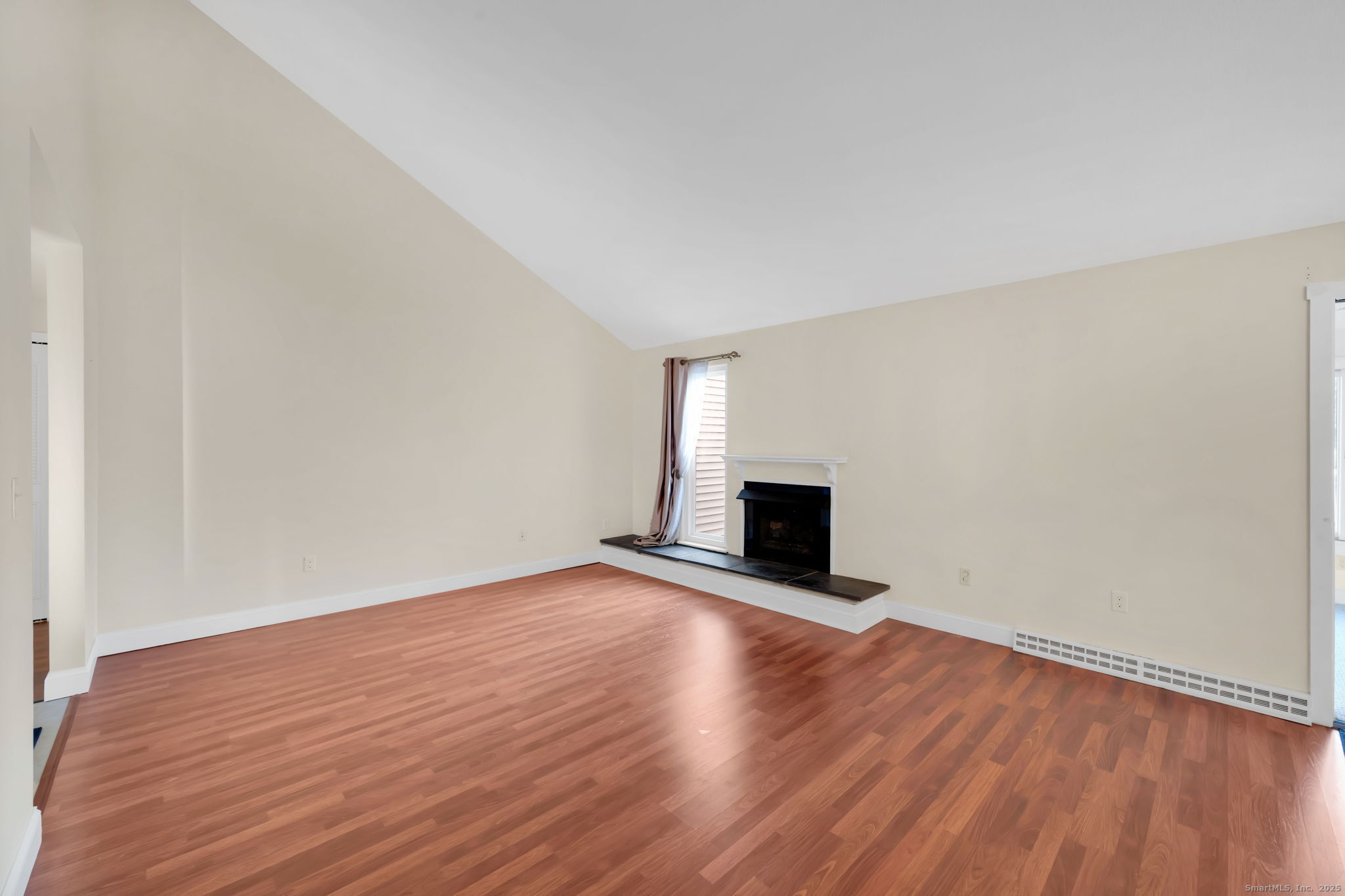 32 Hollister Way South 32