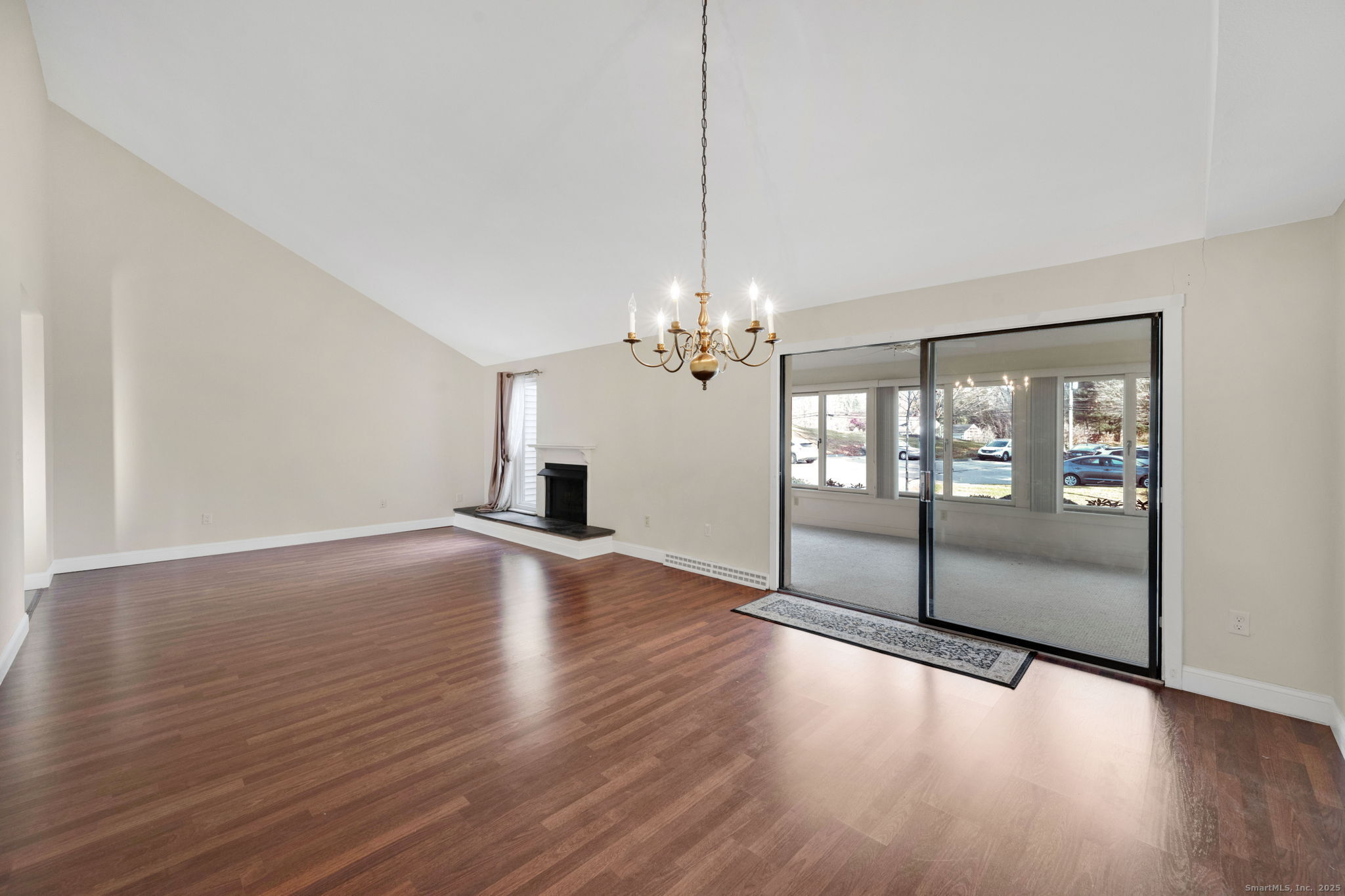 32 Hollister Way South 32