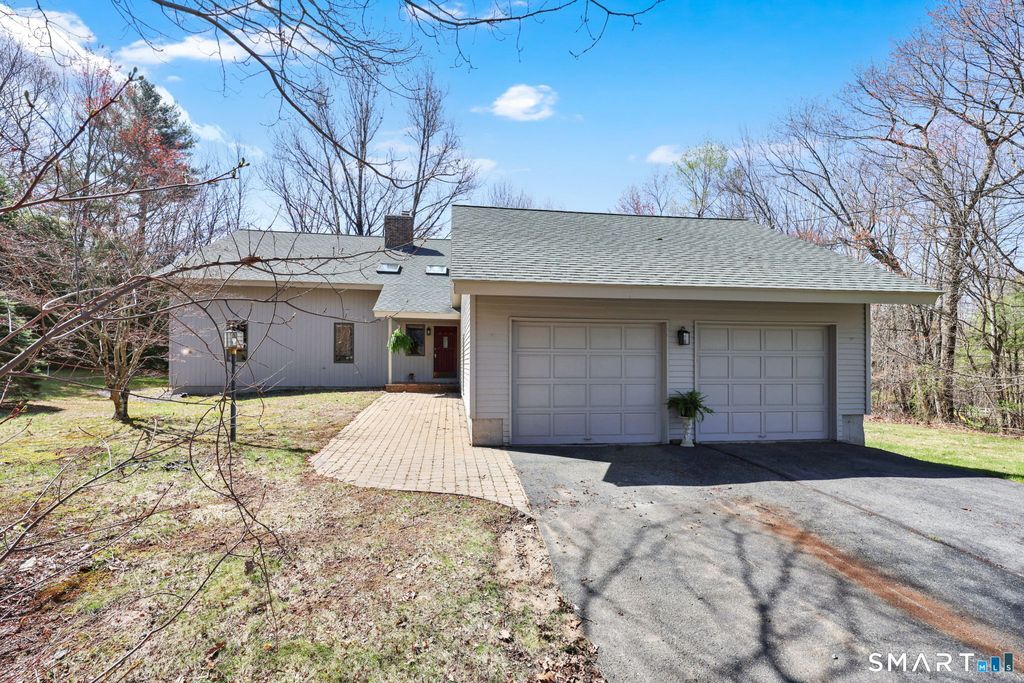 Photo of 11 Fox Run, Stafford, CT 06076 (MLS # 24170013)