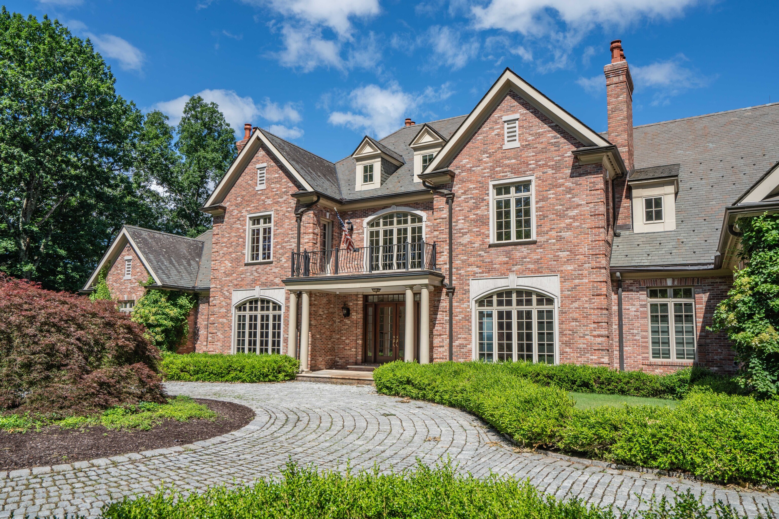 Property for Sale at 217 Deercliff Road, Avon, Connecticut - Bedrooms: 5 
Bathrooms: 7 
Rooms: 10  - $2,900,000