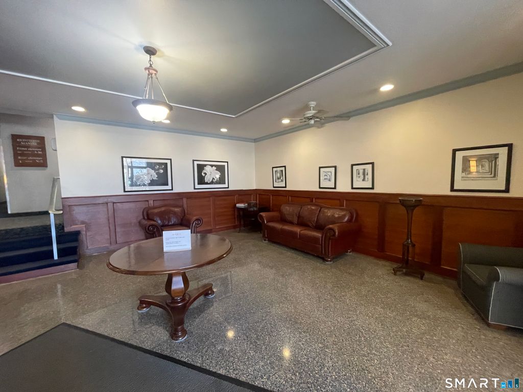 Photo of 39 Glenbrook Road #3R, Stamford, CT 06902 (MLS # 24161443)